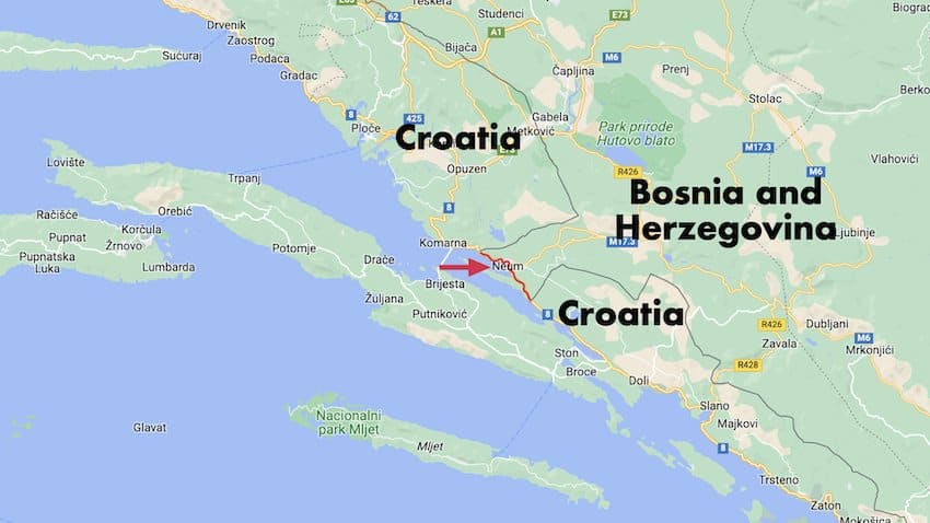 Map of Bosnia and Croatia showing the answer to the question, Is Bosnia landlocked? is no